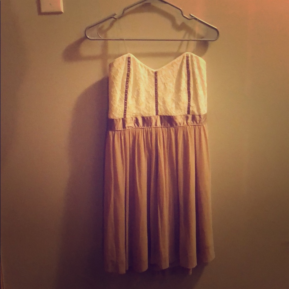 Strapless dress